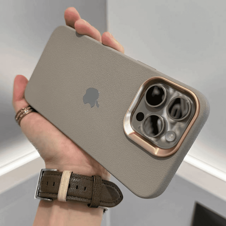 Case / Capinha Iphone Soft Couro (11 ao 13 Pro max)